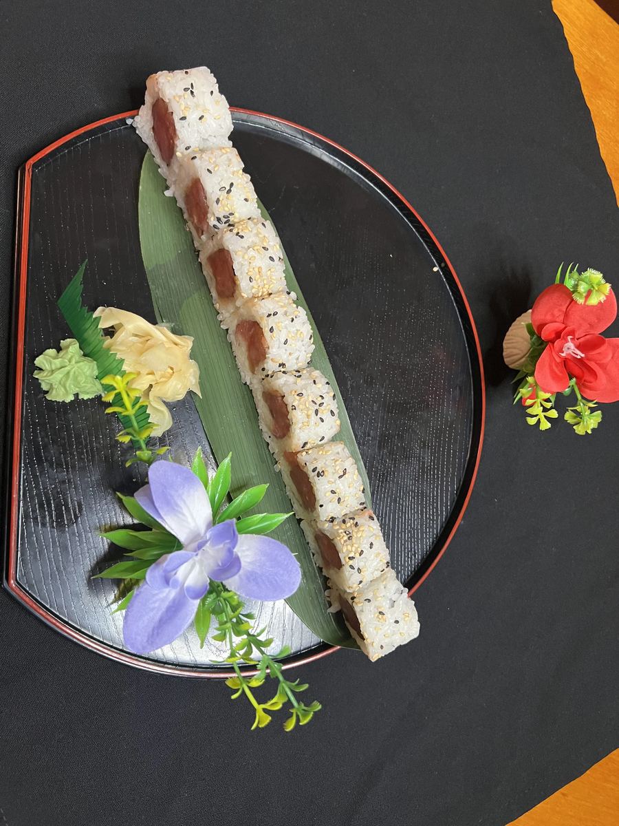 Crab tempura crunch roll with spicy mayo